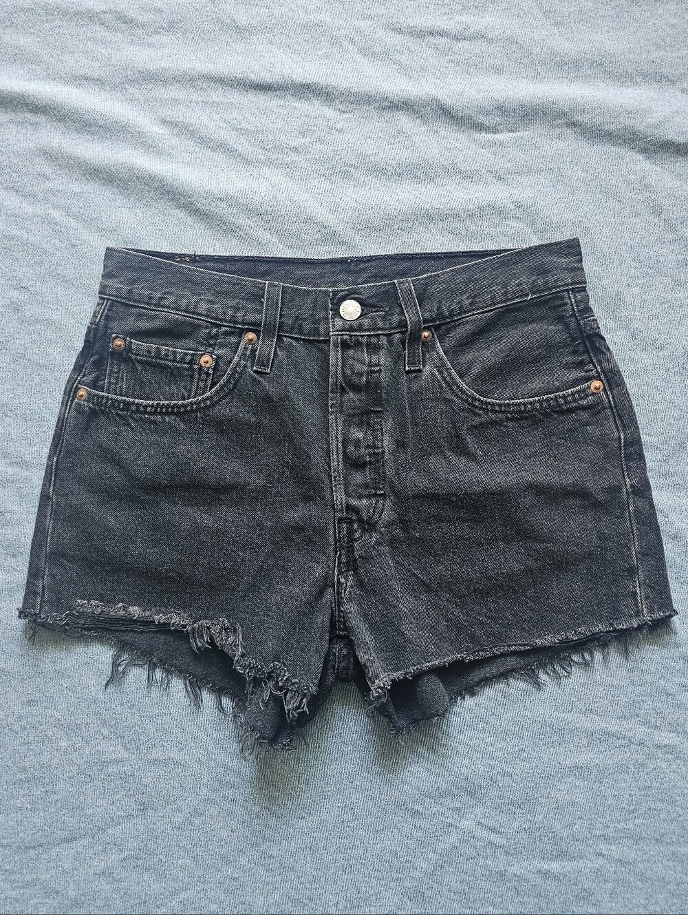 Levi's 501 Original Black Denim Cut Off Shorts Women's W27 Raw Hem